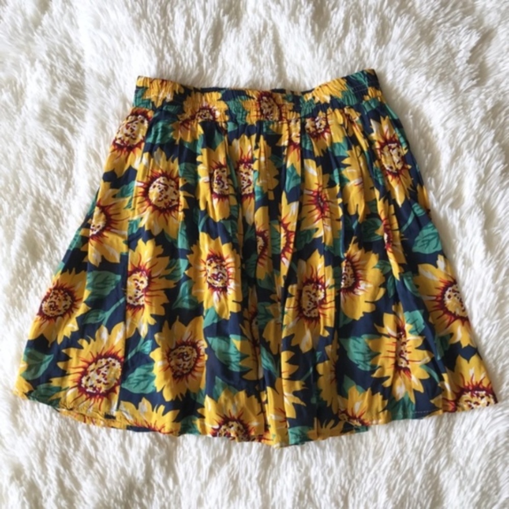 RARE Brandy Melville Luma Sunflower Skirt - Picture 6 of 10